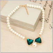 CJ167937 Factory wholesale high-end ladies charming wild Korean fashion crystal bow pearl necklace decoration short